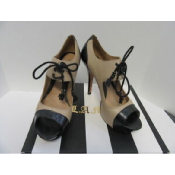 LAMB TAN AND BLACK LEATHER LACE UP PUMPS SZ 7 - Picture 2 of 8